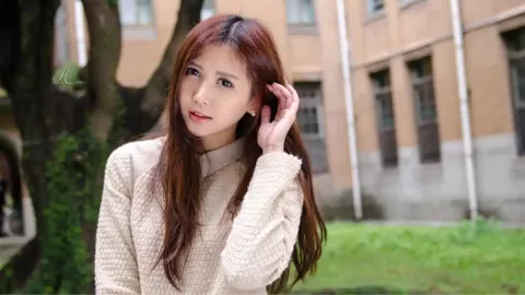 孙心娅回应是冯绍峰女友里最好看的