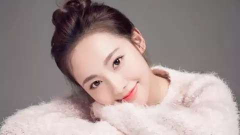 超市员工飞身当肉垫