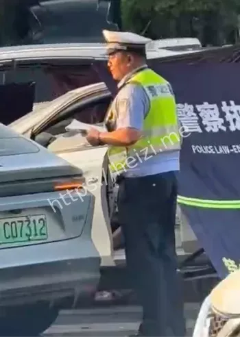 油门当刹车