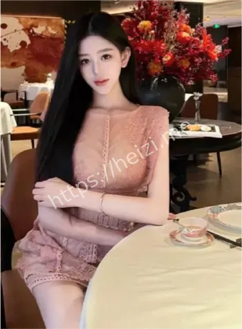 最美空姐秦思妍