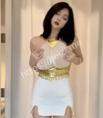 火辣身材惹火撩人