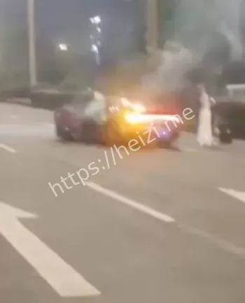 网红飙车安全警示