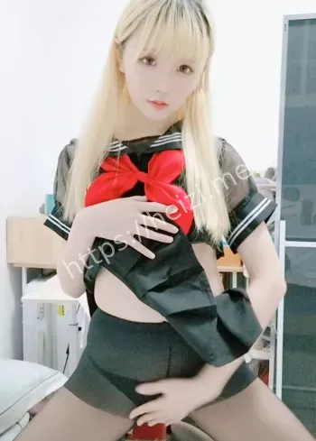 御姐气质黑丝制服