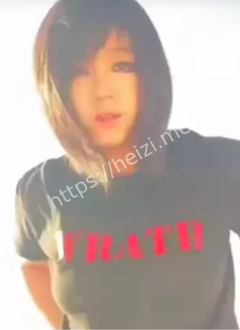 辛佳仪直播轻生