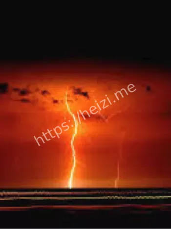 每年200夜不间断雷电