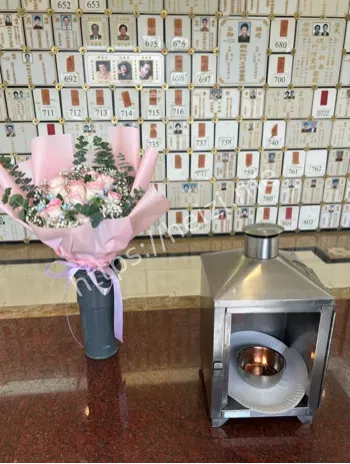 刘家良骨灰盒细节