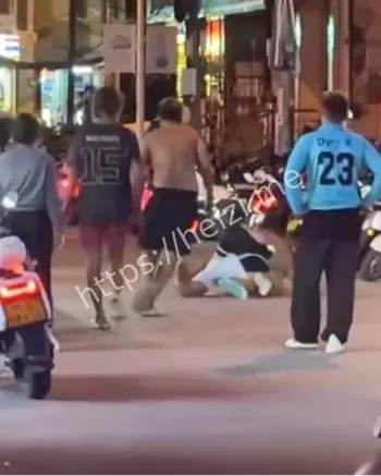 渔村醉汉大打出手