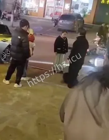 15岁女孩被42岁夫妻