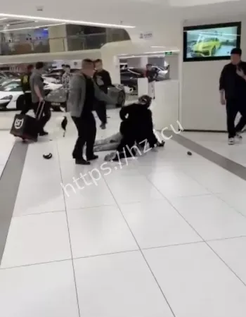 车行不退款还打人