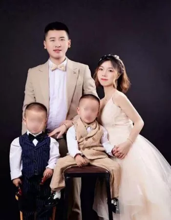 穿着渔网连体衣