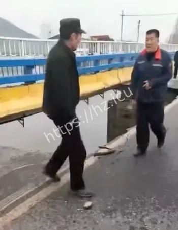 百吨王压塌大桥