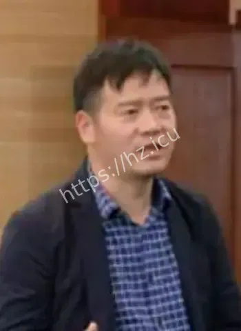 出轨女下属致孕