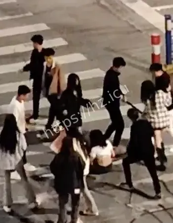 深夜街头大乱斗